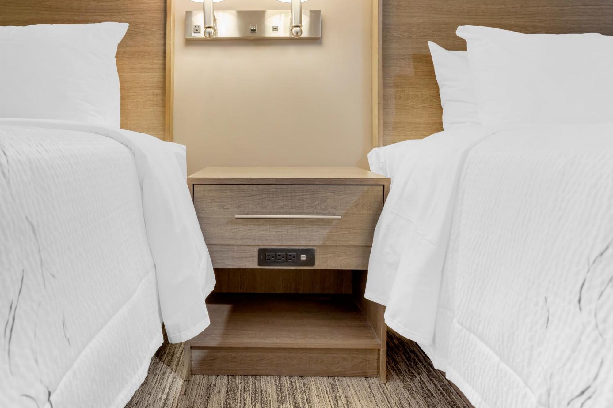 Red Roof Inn Plus Jamaica, Ny - Jfk Airport Ню Йорк Екстериор снимка