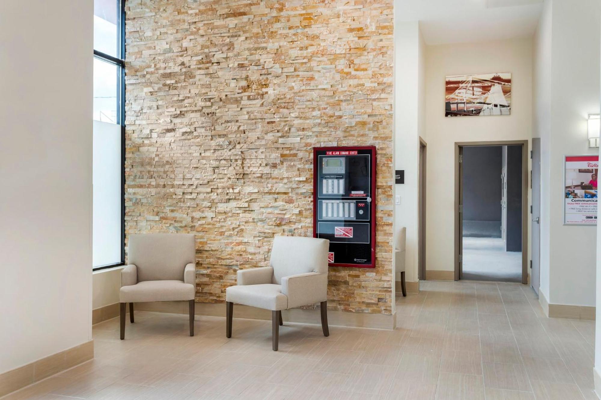 Red Roof Inn Plus Jamaica, Ny - Jfk Airport Ню Йорк Екстериор снимка