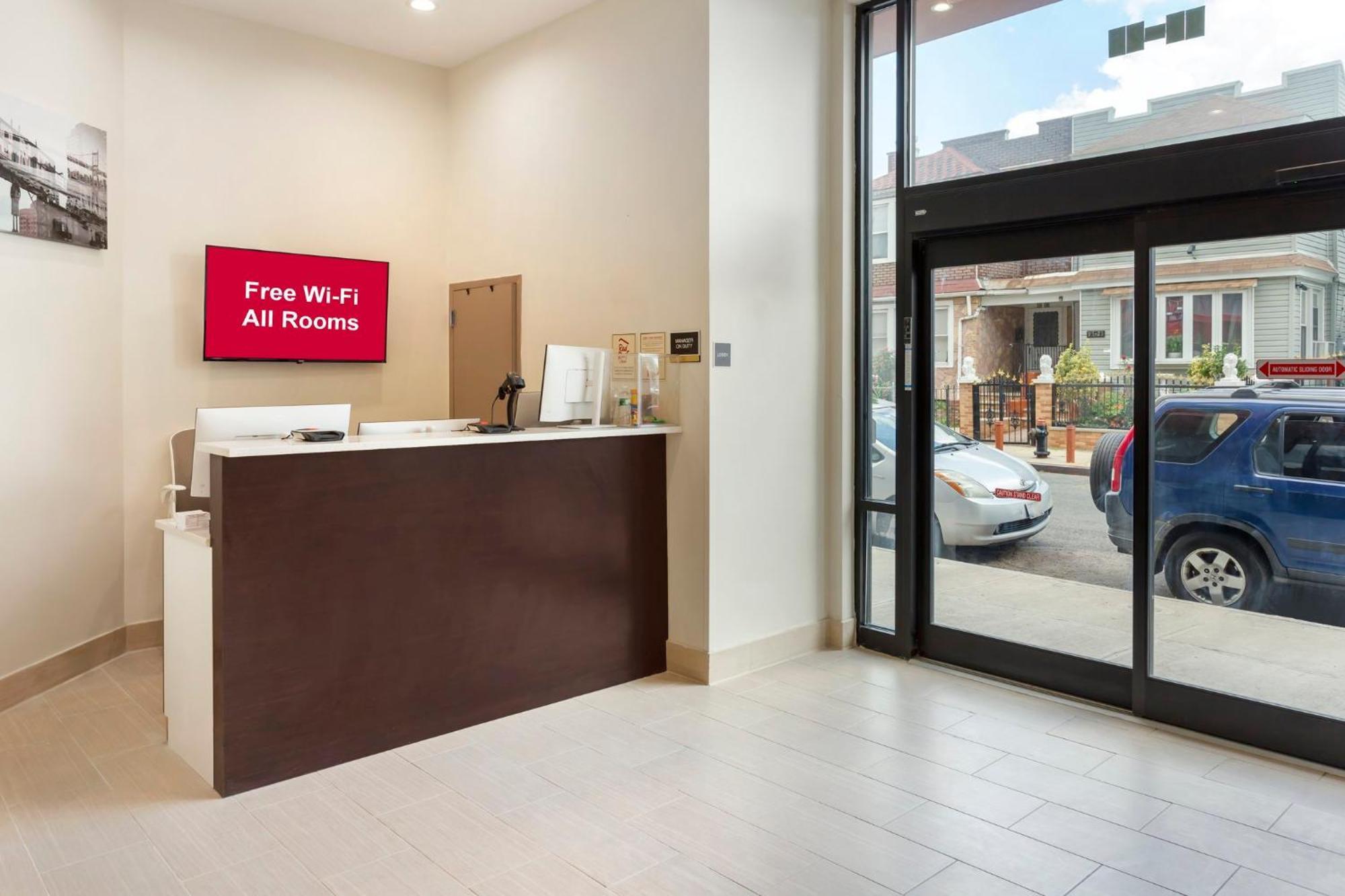 Red Roof Inn Plus Jamaica, Ny - Jfk Airport Ню Йорк Екстериор снимка