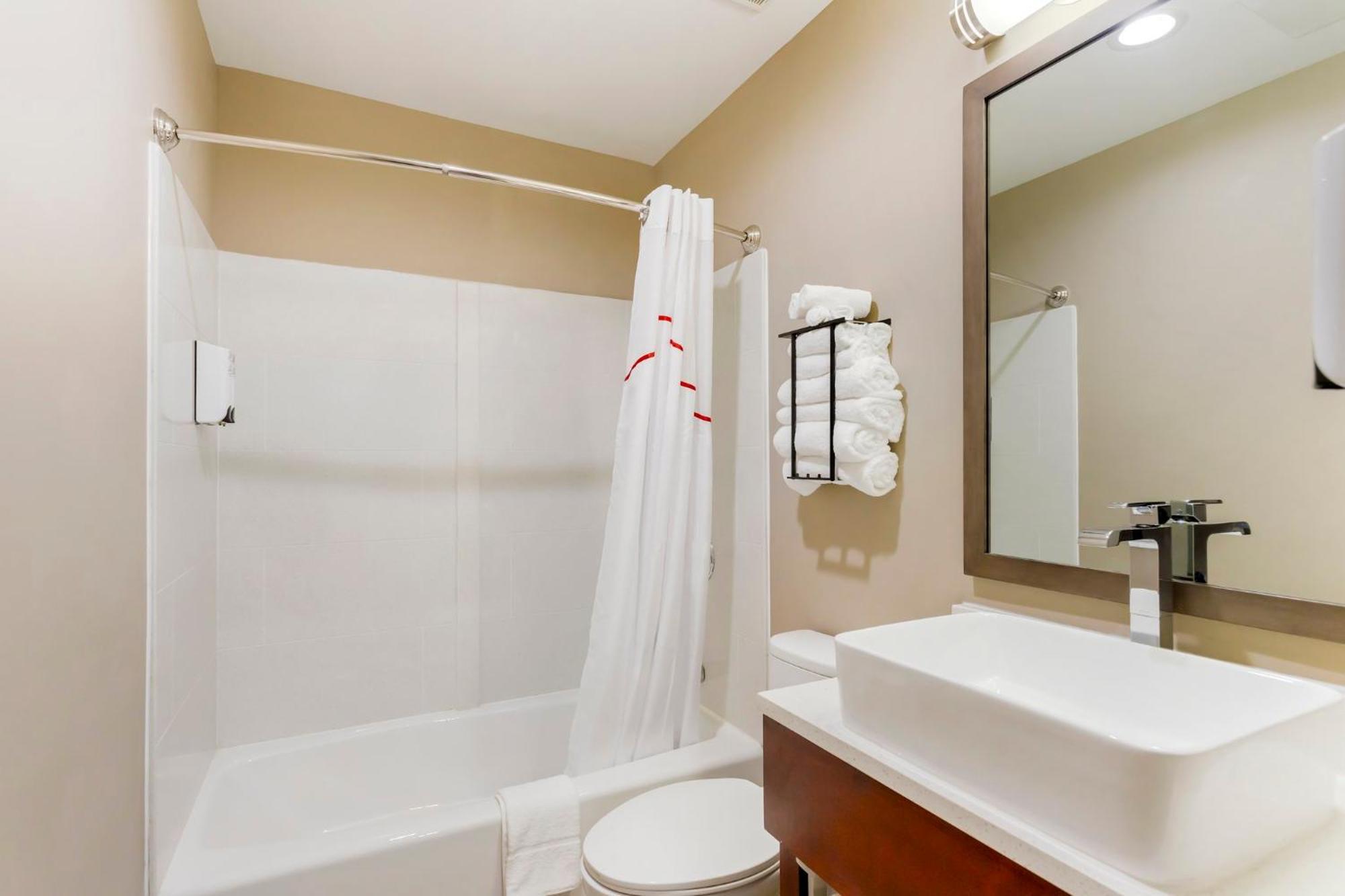 Red Roof Inn Plus Jamaica, Ny - Jfk Airport Ню Йорк Екстериор снимка