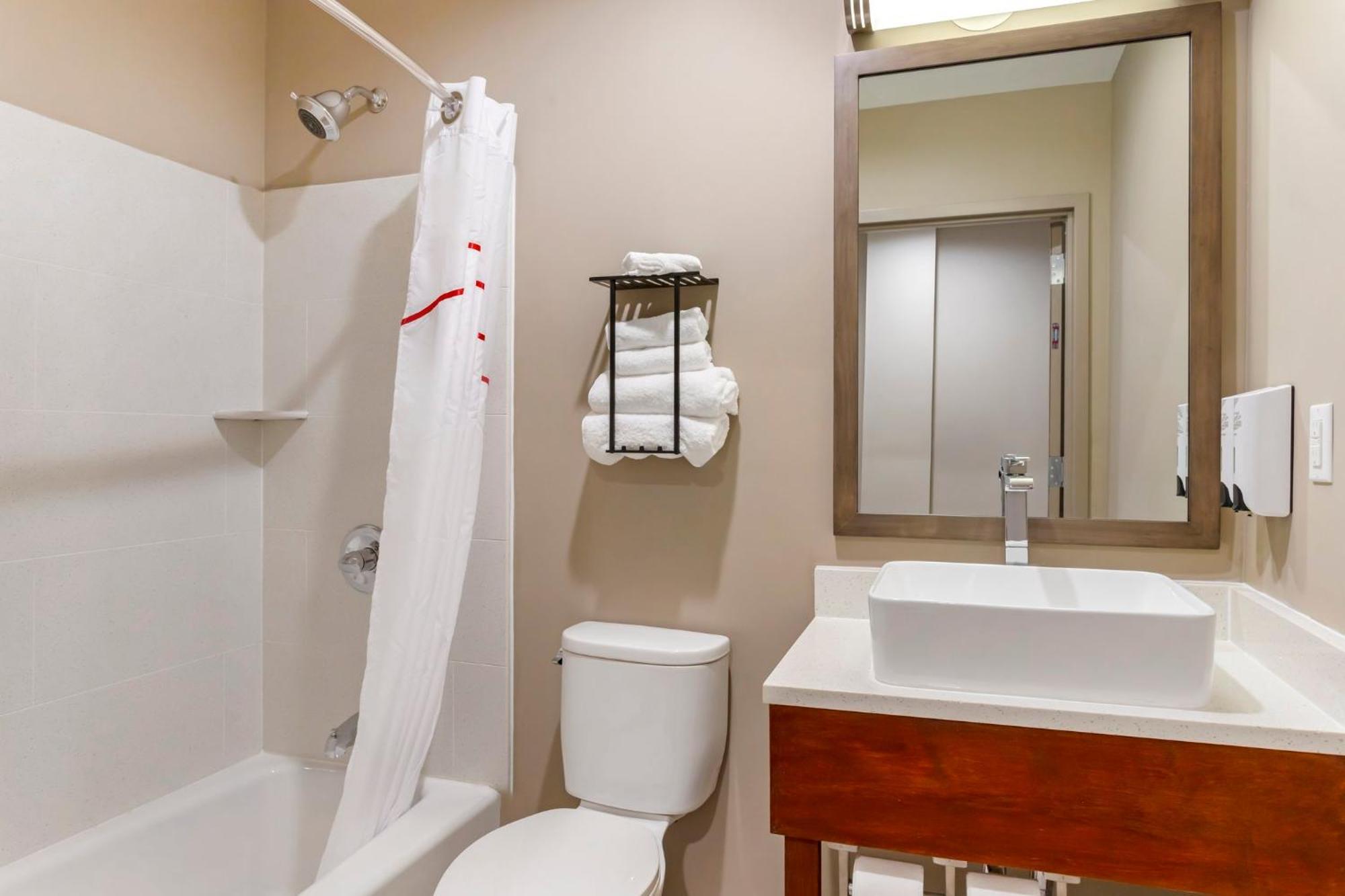 Red Roof Inn Plus Jamaica, Ny - Jfk Airport Ню Йорк Екстериор снимка