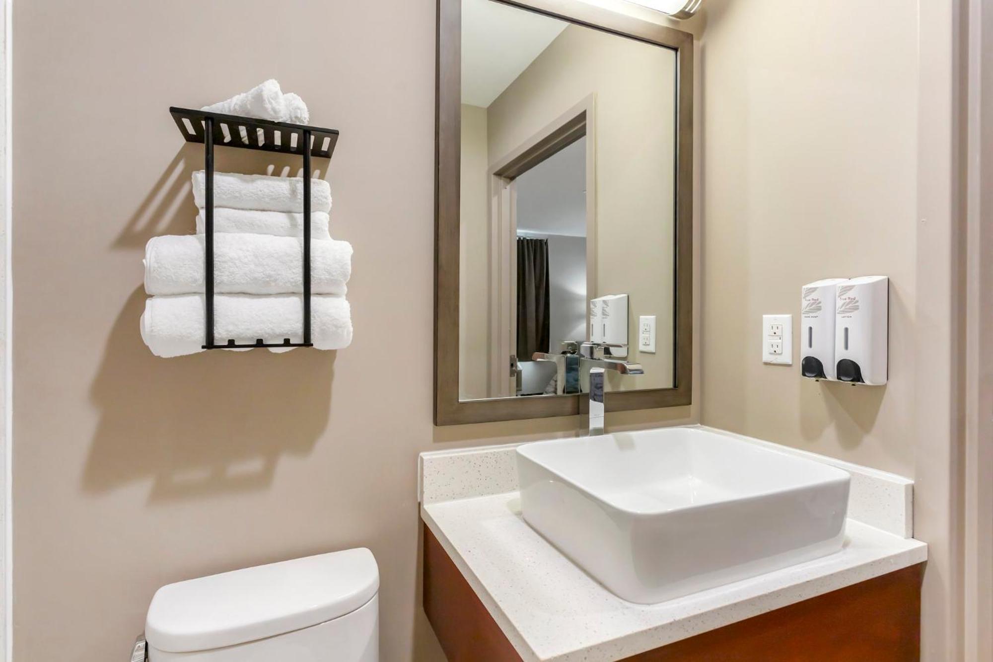 Red Roof Inn Plus Jamaica, Ny - Jfk Airport Ню Йорк Екстериор снимка